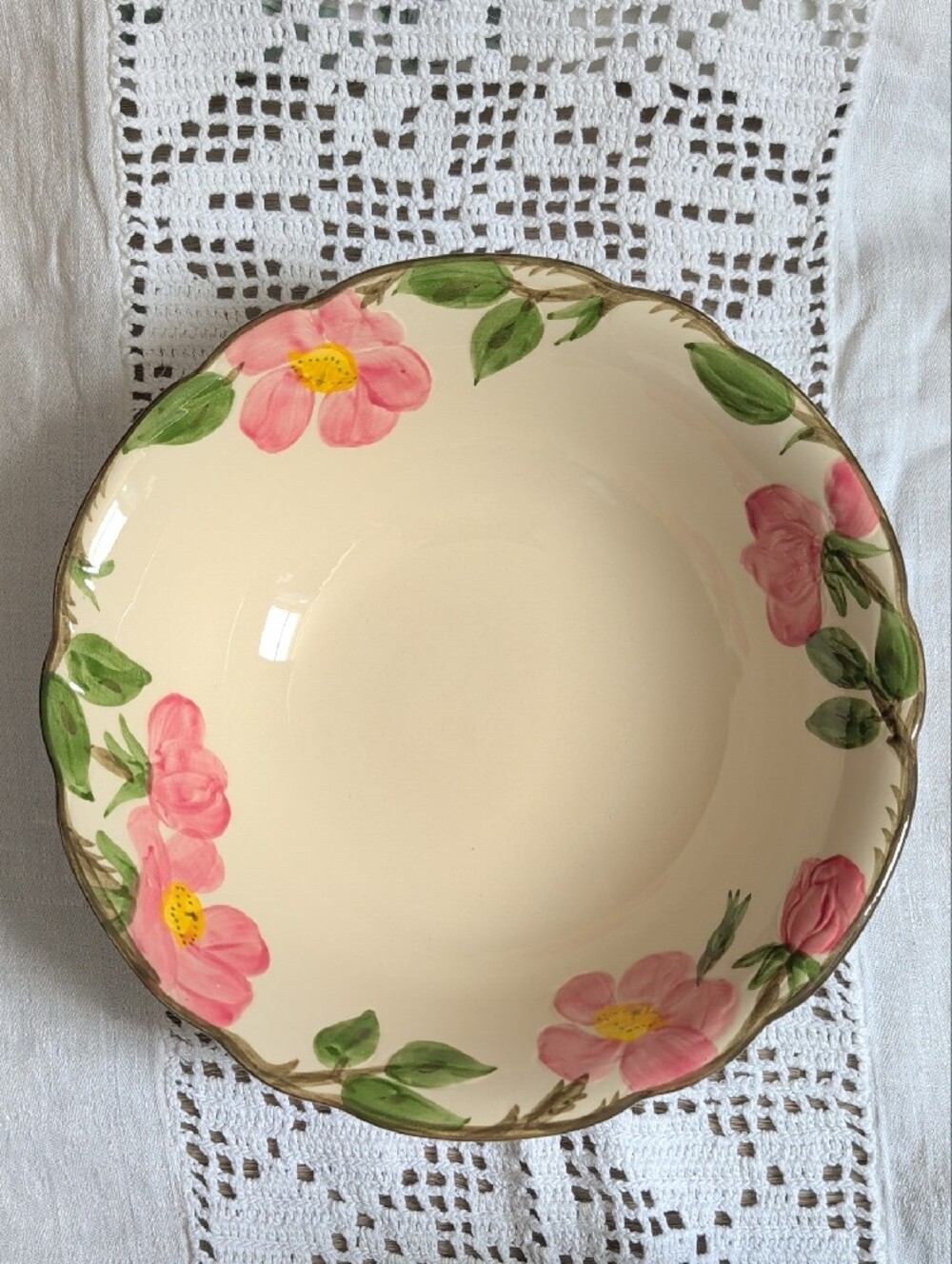 Franciscan Earthenware Desert Rose Serving Bowl - Picture 2 of 6